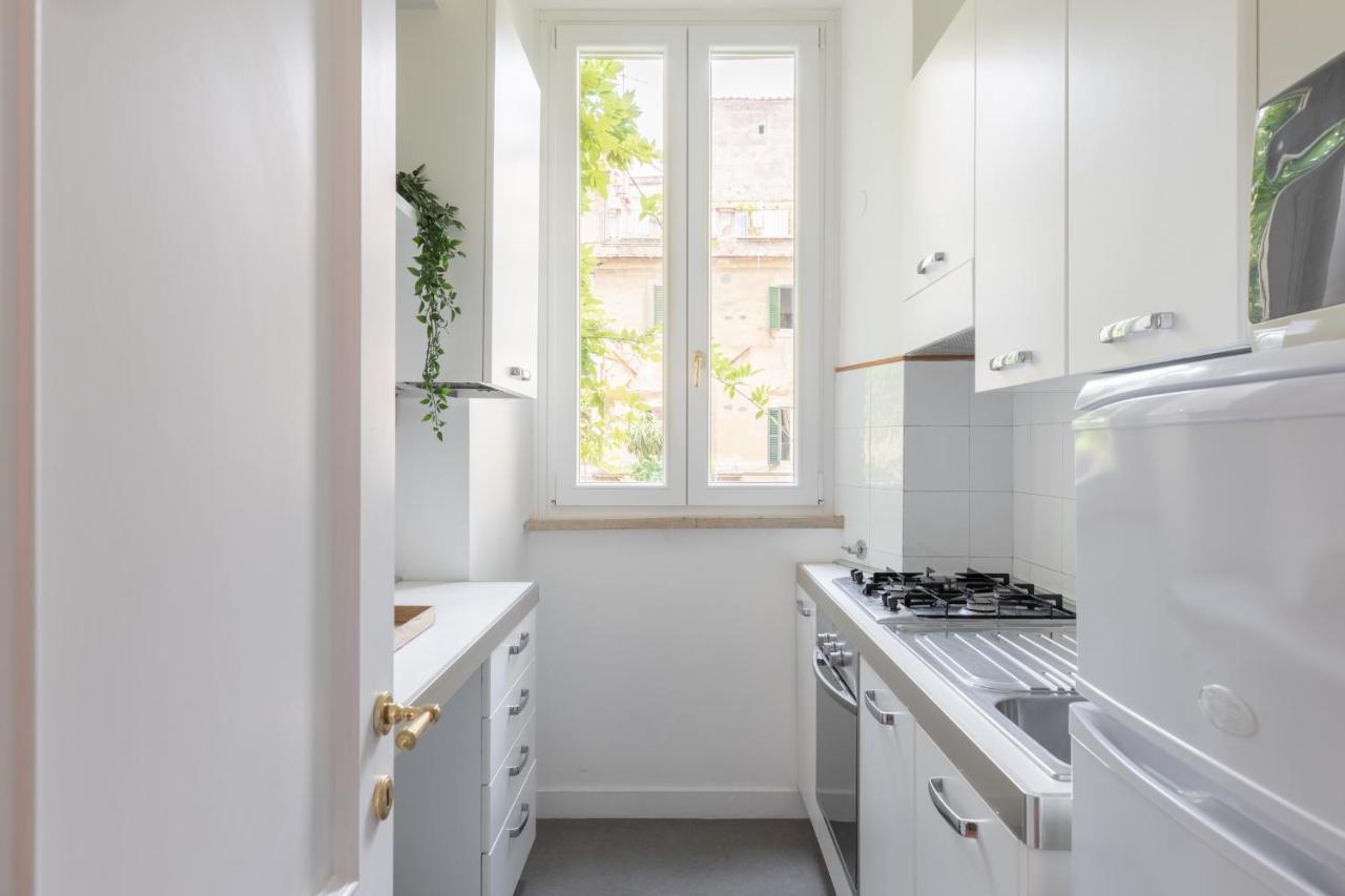 Iflat Elegant Apartment In 18Th Century Palace Рим Екстер'єр фото